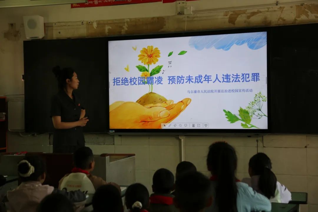 36c8ec6bf7865fc6bb81711328b1eeeb.jpg